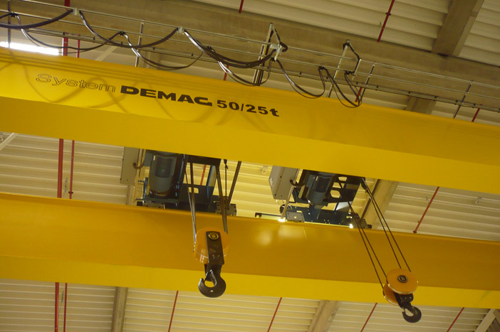 Double-girder overhead travelling crane 50/25 t