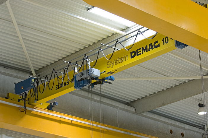 Single-girder overhead travelling crane 10+5 tons